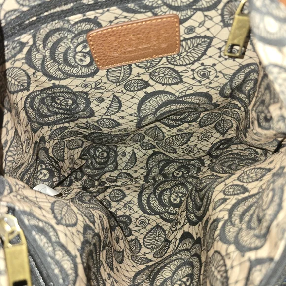 Carlos by Carlos Santana Tan Slouchy Shoulder Bag - Picture 9 of 10